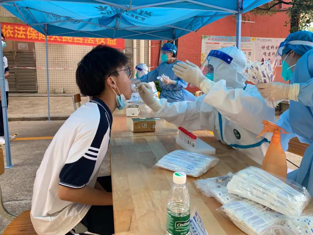 同心抗疫,感恩有您——我校有序完成全体在校师生核酸检测工作