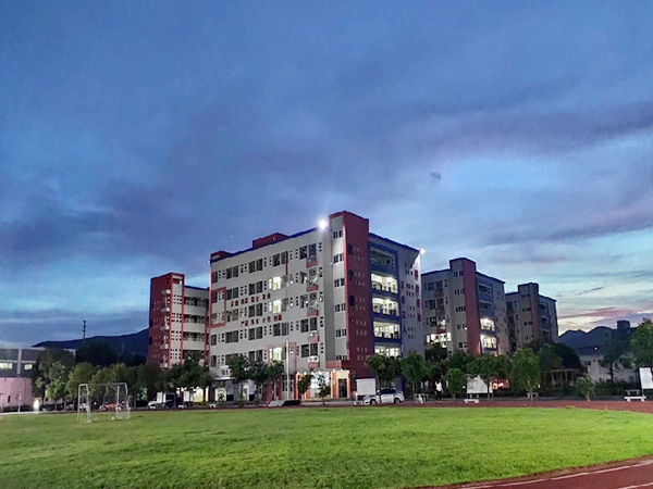 晚自习校园