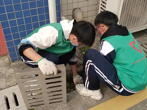 践行雷锋精神