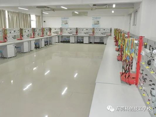 电工实训室